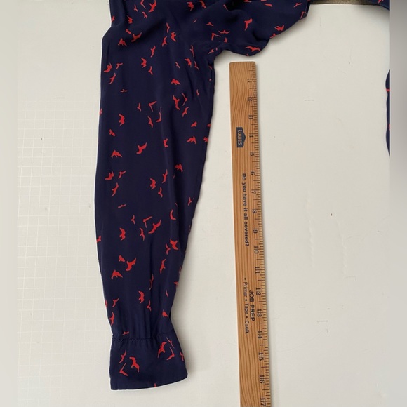 MNG Basics Long Sleeve Red Bird Print Blouse Women’s size L - Picture 8 of 13